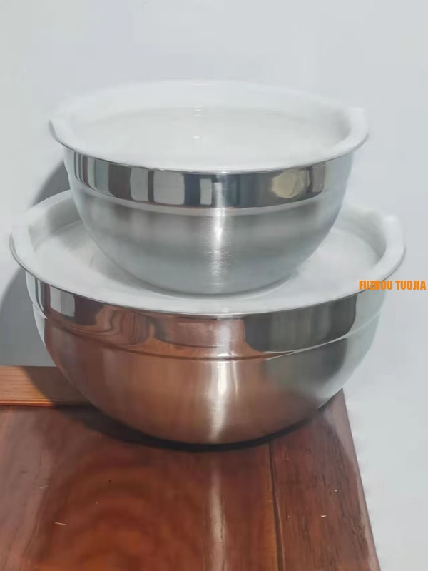 Stainless steel salad bowl