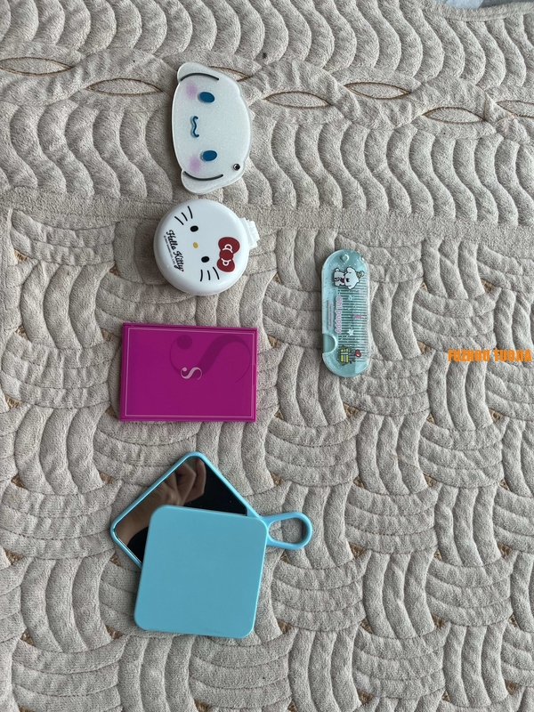 Hand-held mirrors